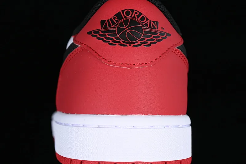 All categories Air Jordan Jordan series basketball shoes Air Jordan 1 Low OG version Air Jordan 1 Low "Black Toe" AJ1 Joe 1 new black toe cultural and leisure sports sneakers CZ0790-106